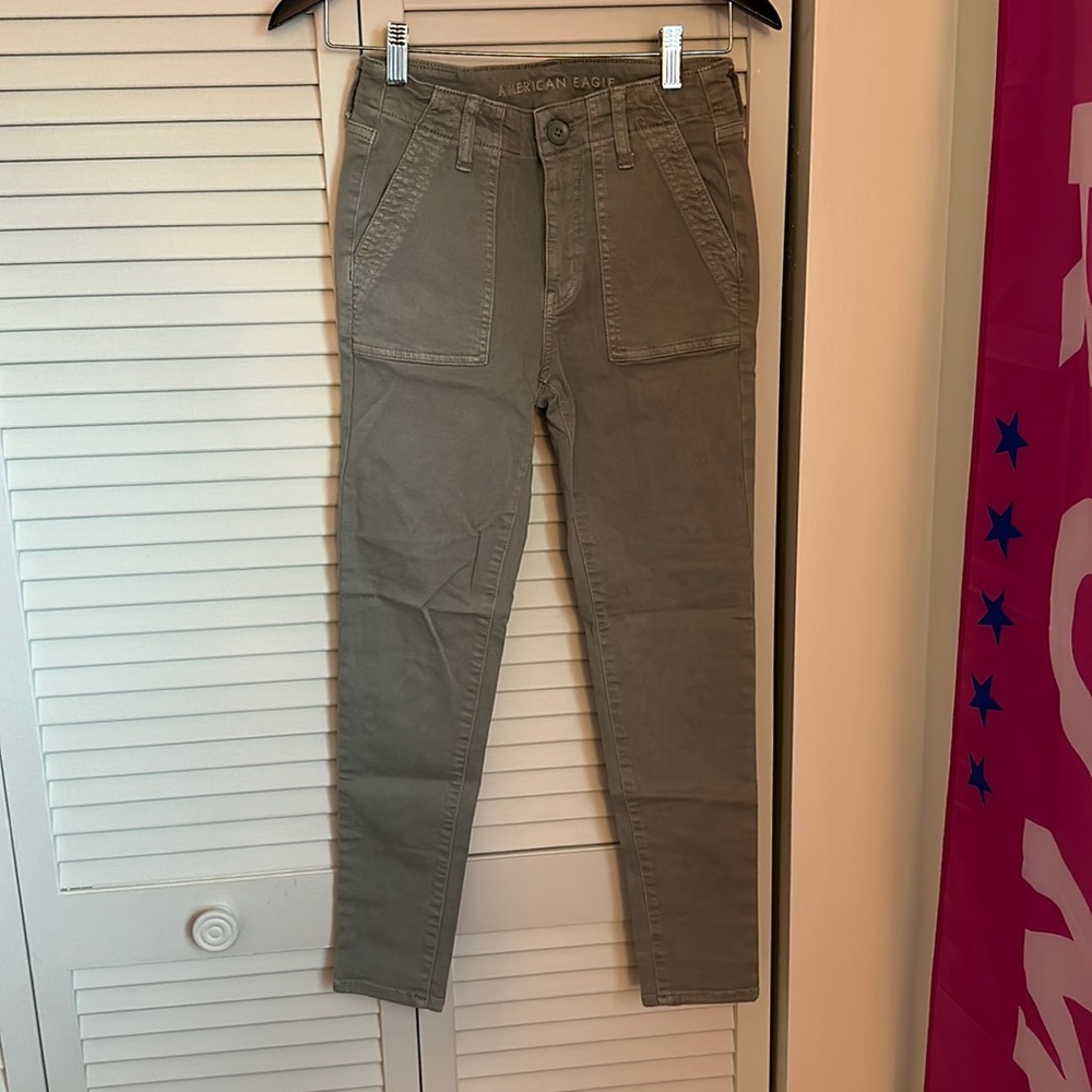 size 4 army green super stretch american eagle jeans